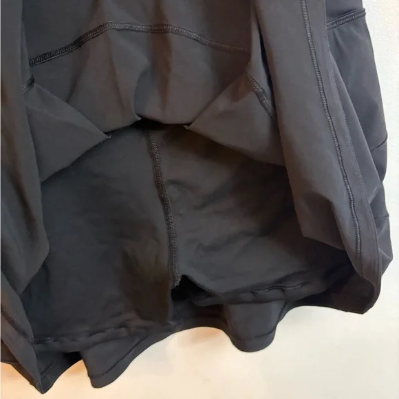 Lululemon activewear Pace rival mid-rise skirt / short size 8 - Picture 6 of 11